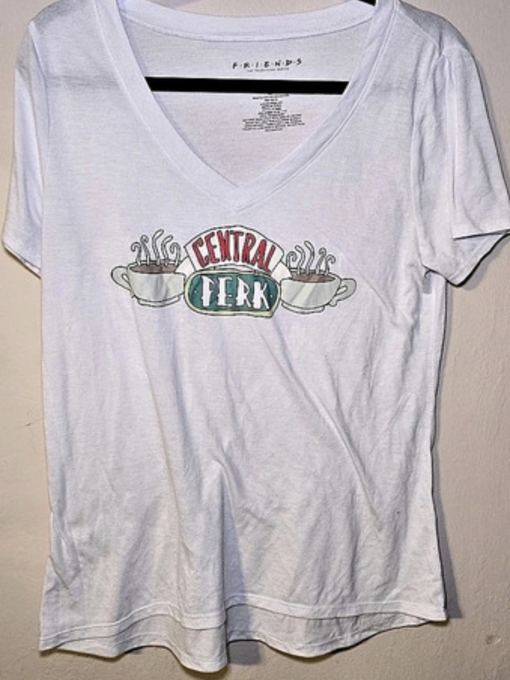 MPS Graphic V-Neck Tee in White XL